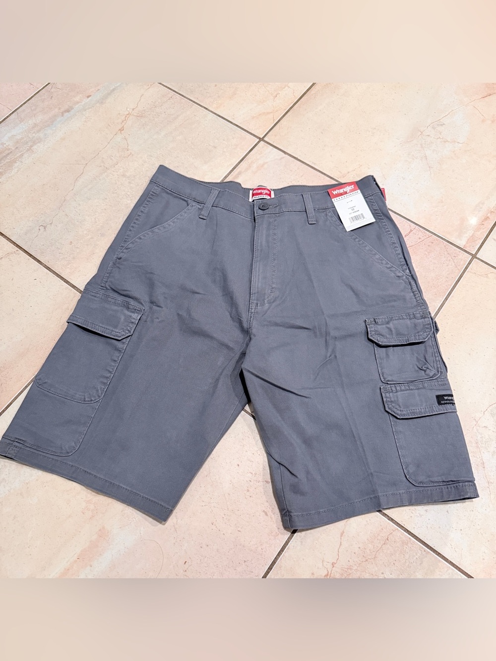 Wrangler Five Star Relaxed Fit Cargo Shorts Gray Mens 32 11” Inseam NWT